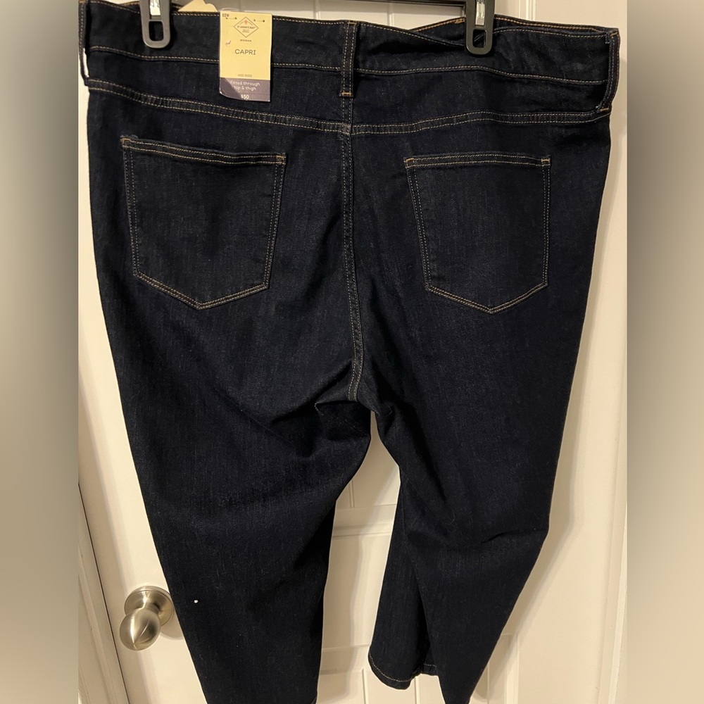 New with tags denim capris size 22W - Picture 2 of 3